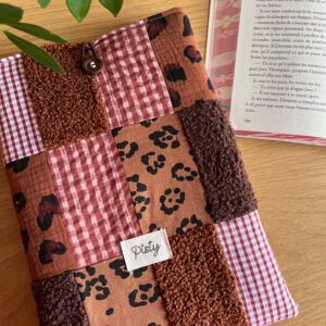 Grande pochette à livre Marnie (broché)